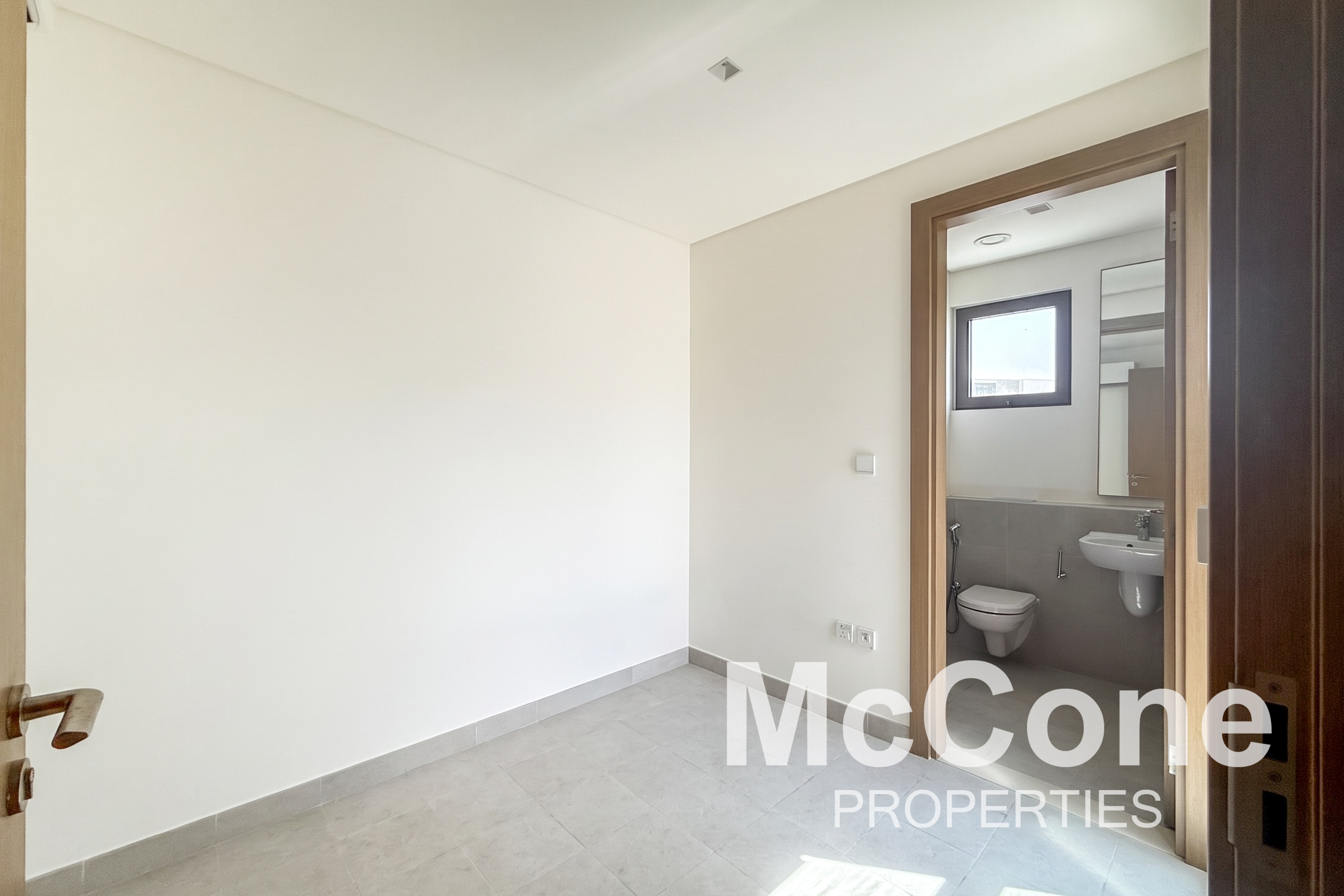 5 Bedroom Villa for Sale in Tilal Al Furjan, Al Furjan — photograph 10 of 30