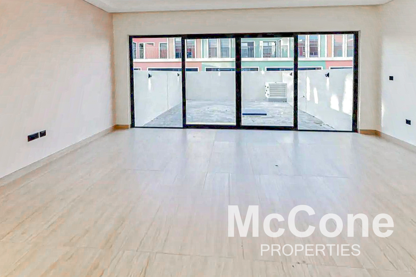 3 Bedroom Townhouse for Sale in Portofino, Damac Lagoons — photo 3 of 12