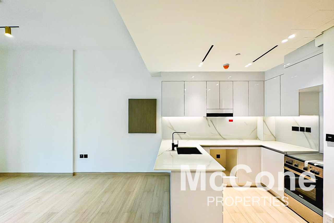 1 Bedroom Apartment for Sale in Binghatti Emerald, Jumeirah Village Circle — photo 4 of 12