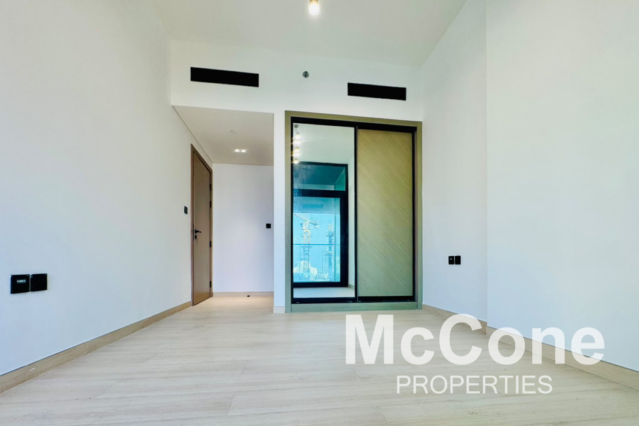 1 Bedroom Apartment for Sale in Binghatti Emerald, Jumeirah Village Circle — photo 6 of 12