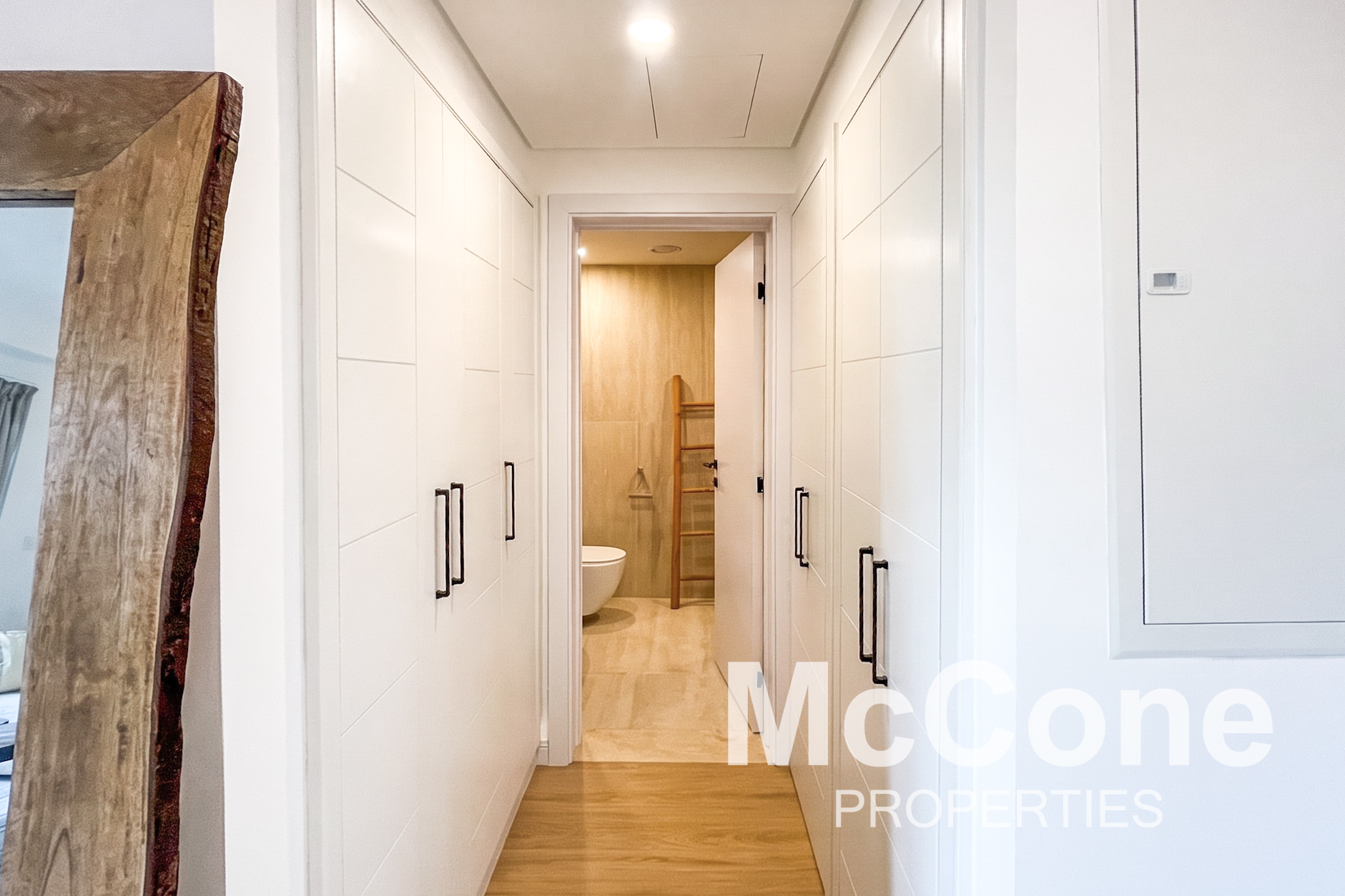 Studio Apartment for Sale in Burj Views podium, Downtown Dubai — photograph 11 of 15