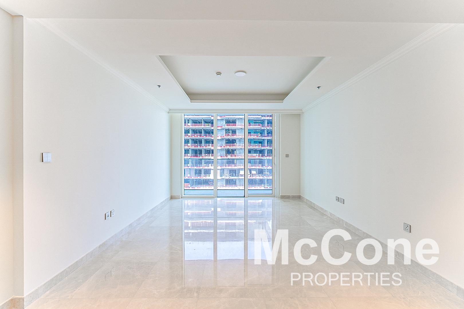 1 Bedroom Apartment for Sale in Palace Beach Residence Tower 2, Dubai Harbour — photo 3 of 12