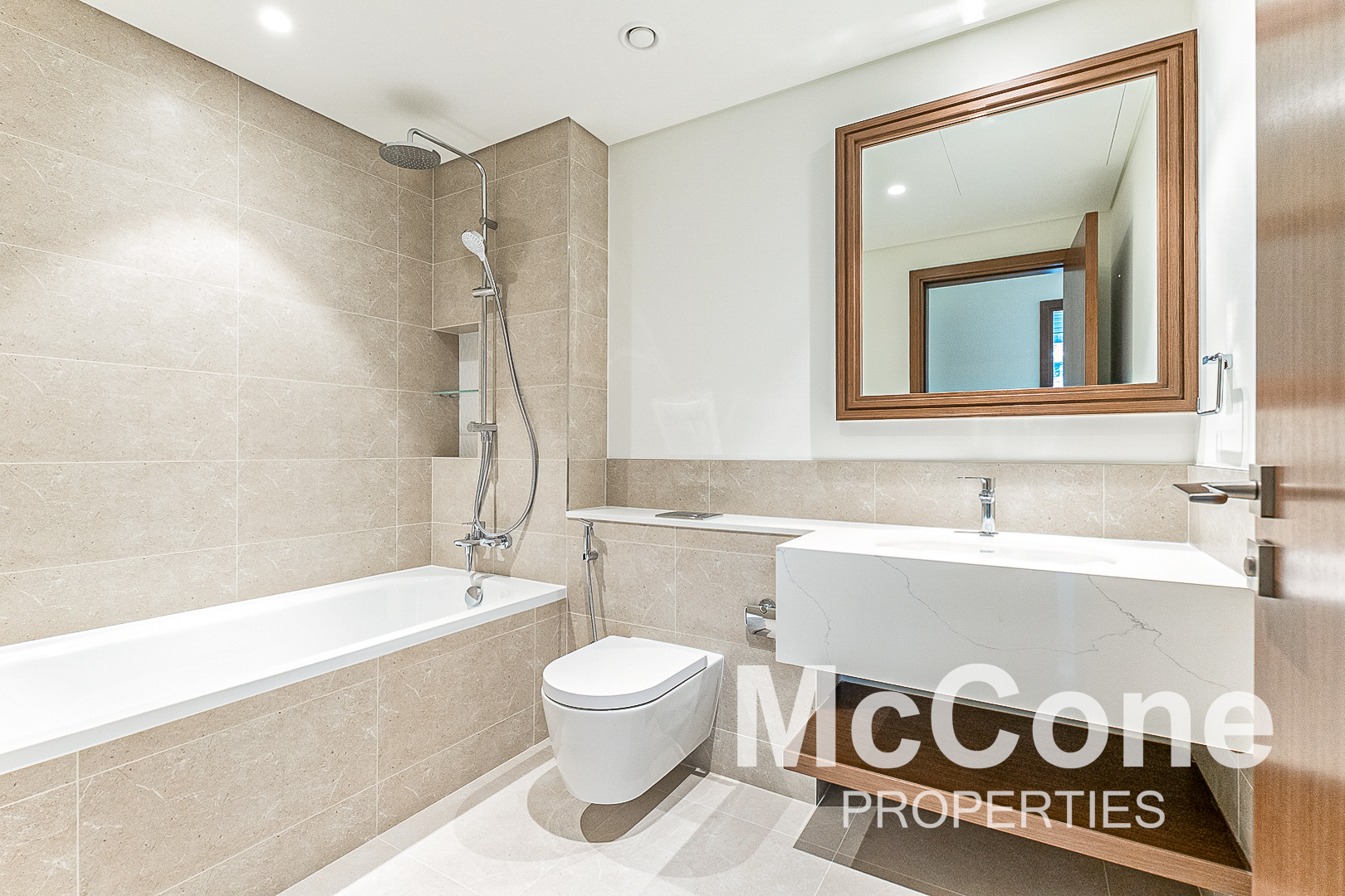 1 Bedroom Apartment for Sale in Palace Beach Residence Tower 2, Dubai Harbour — photo 6 of 12