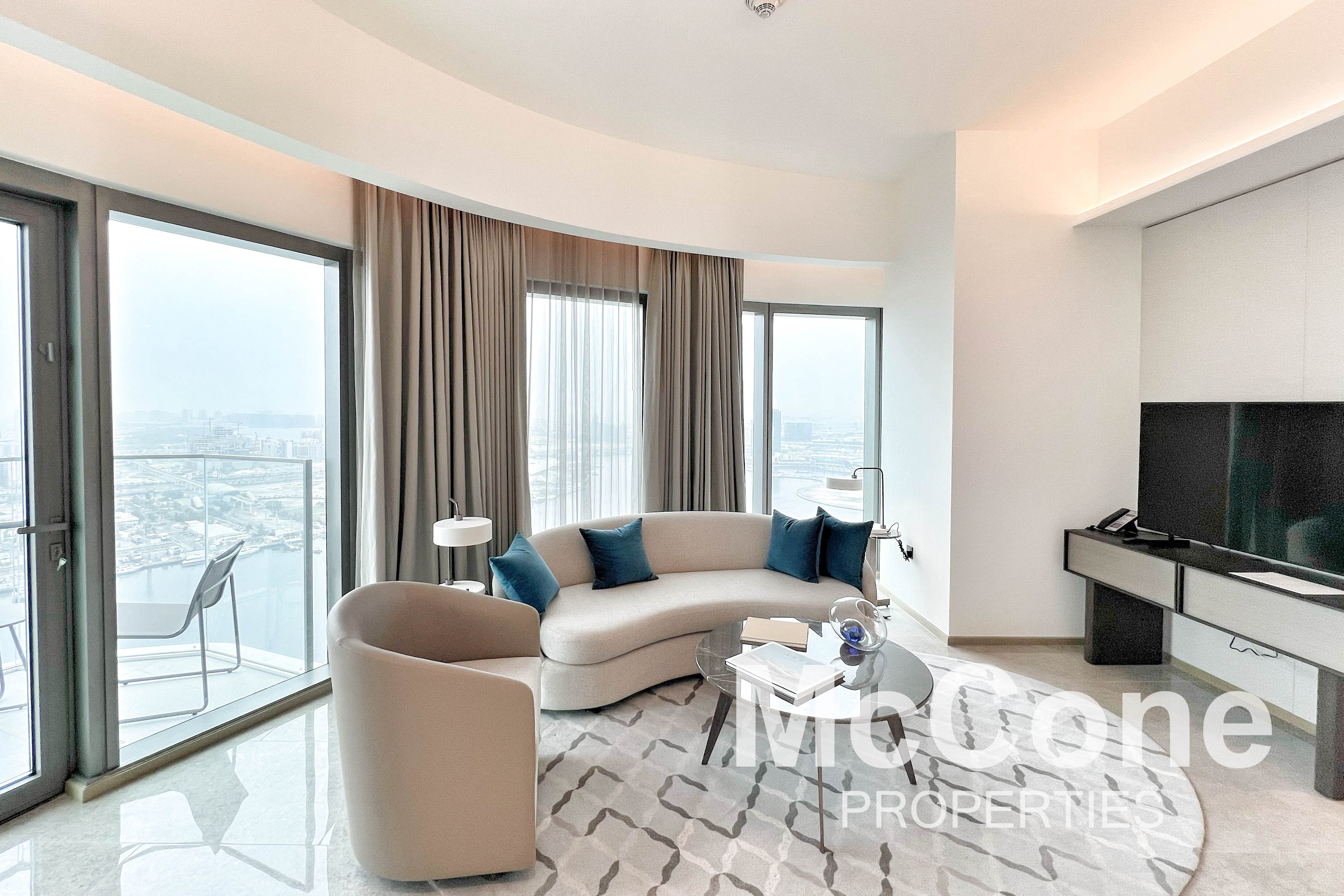 2 Bedroom Apartment for Sale in Address Harbour Point Tower 1, Dubai Creek Harbour (The Lagoons) — photo 2 of 12