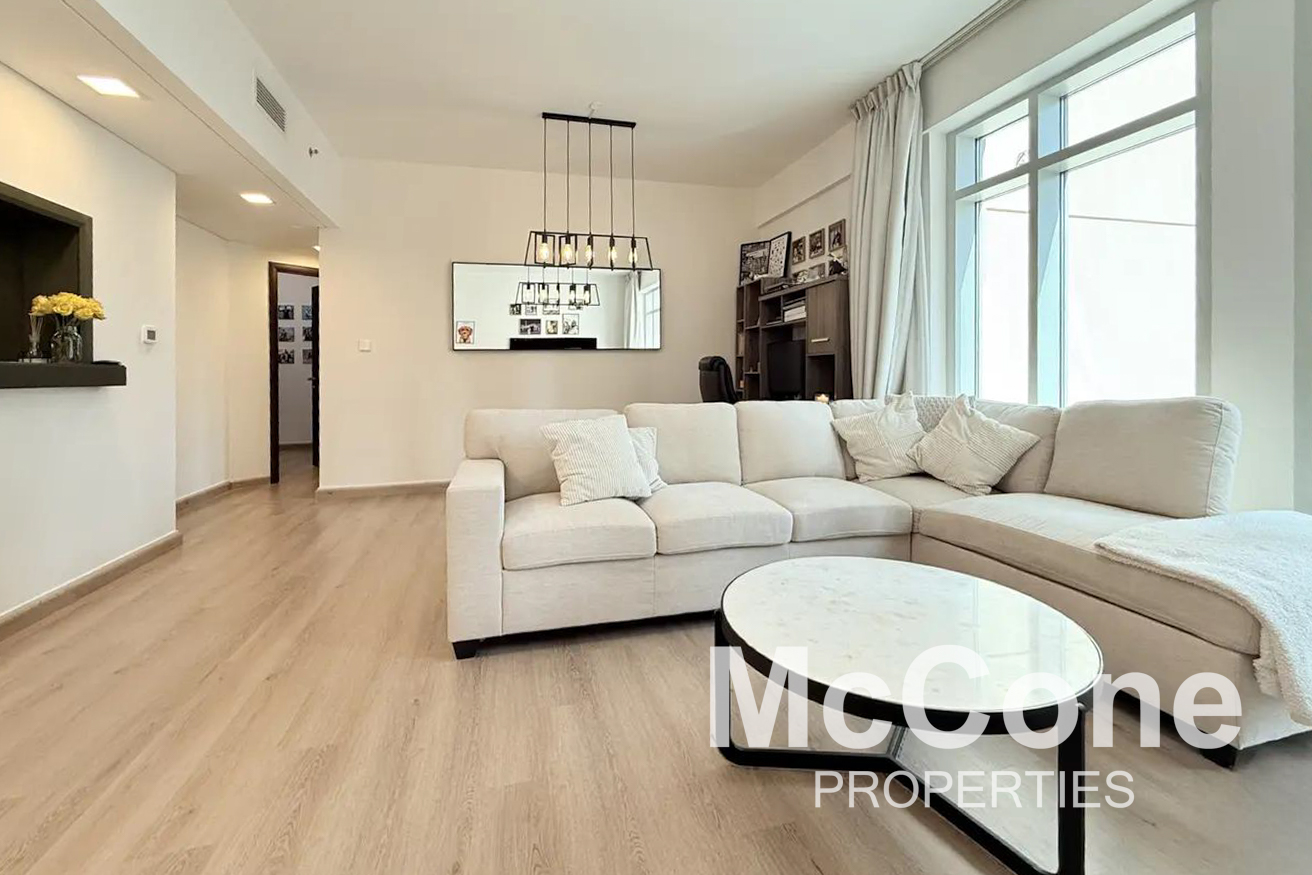 1 Bedroom Apartment for Sale in The Lofts Podium, Downtown Dubai — photo 2 of 10