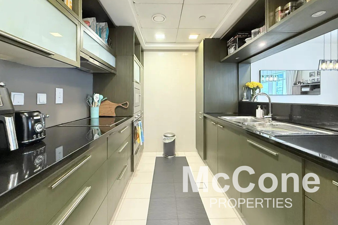 1 Bedroom Apartment for Sale in The Lofts Podium, Downtown Dubai — photo 3 of 10
