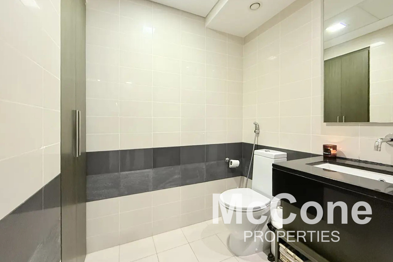 1 Bedroom Apartment for Sale in The Lofts Podium, Downtown Dubai — photo 9 of 10