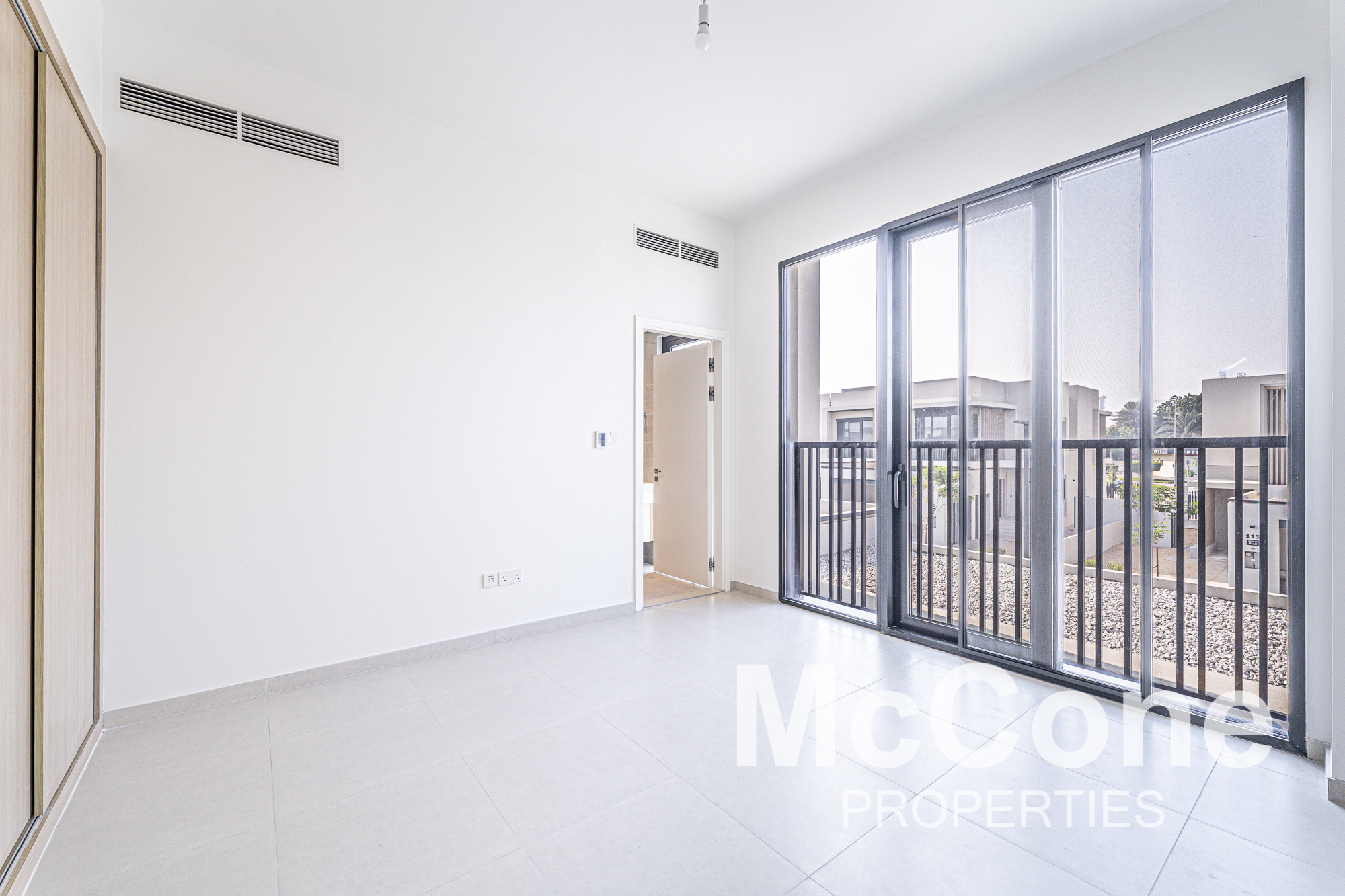 3 Bedroom Townhouse for Sale in Jebel Ali Village Townhouses, Jebel Ali — photo 7 of 30