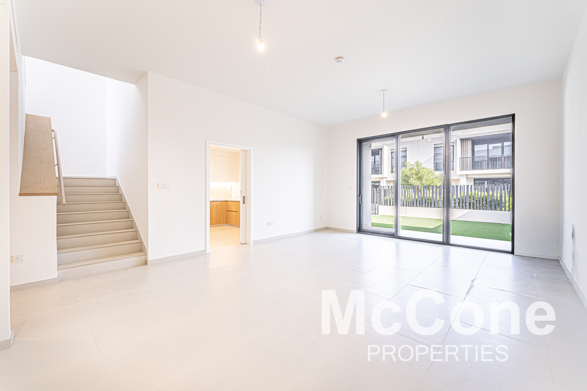 3 Bedroom Townhouse for Sale in Jebel Ali Village Townhouses, Jebel Ali — photo 2 of 30
