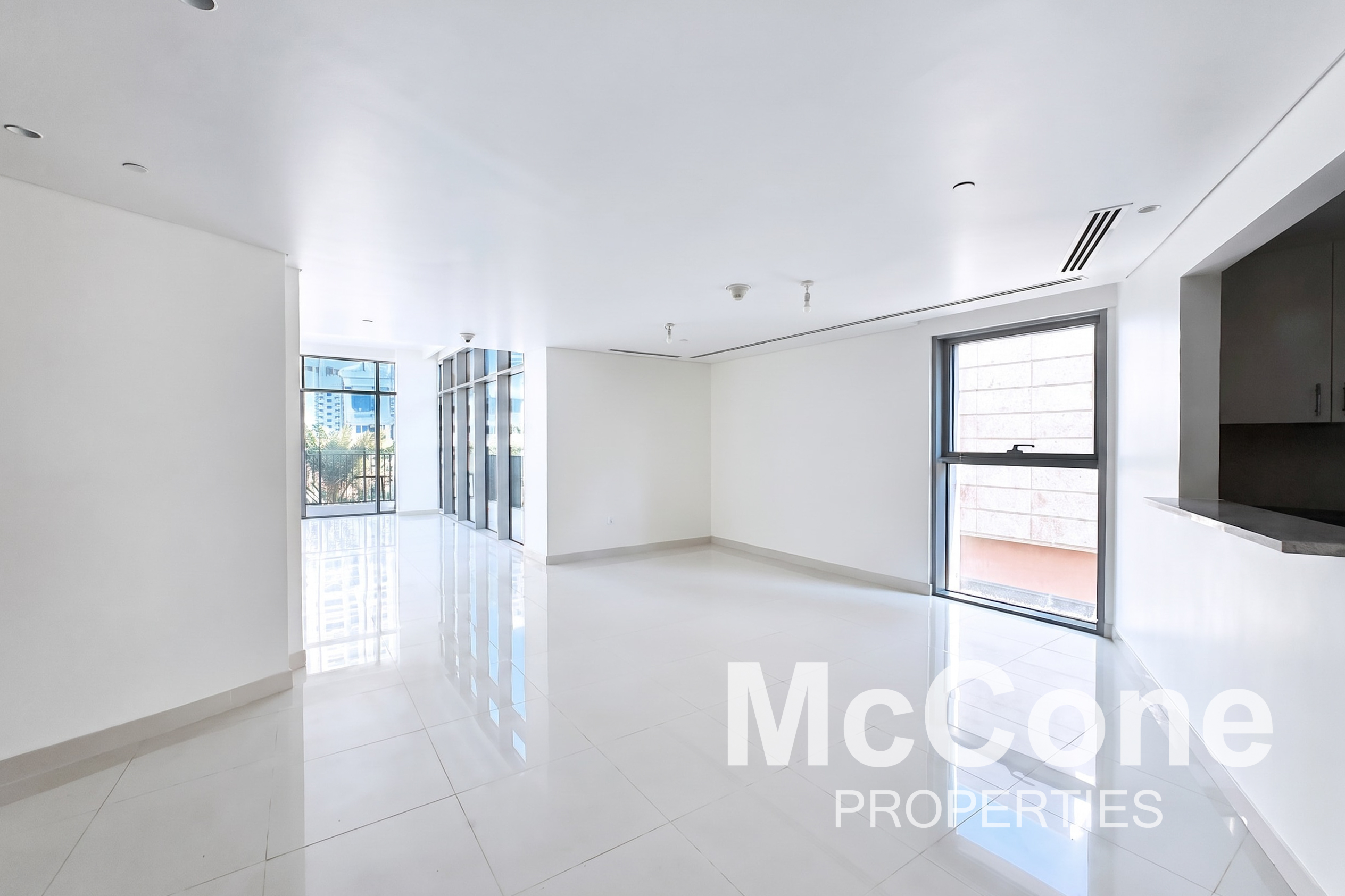 2 Bedroom Apartment for Sale in BLVD Crescent Podium, Downtown Dubai — photo 2 of 18