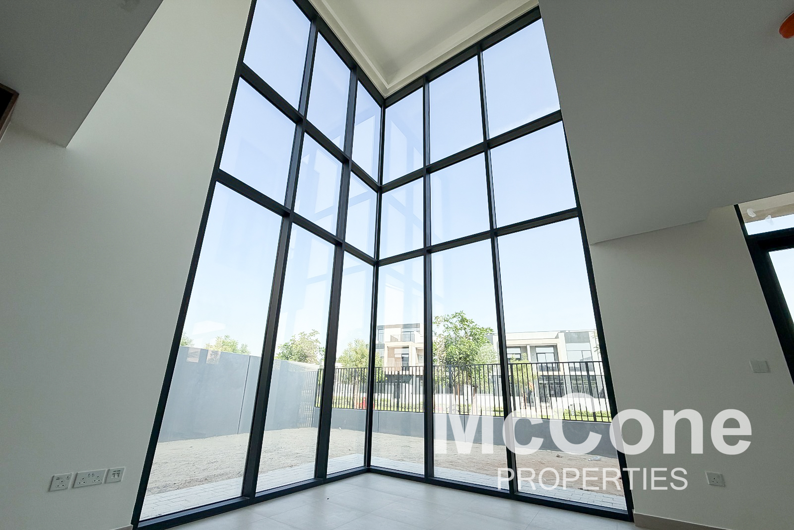 4 Bedroom Townhouse for Sale in Mudon Al Ranim 5, Mudon — photo 3 of 12
