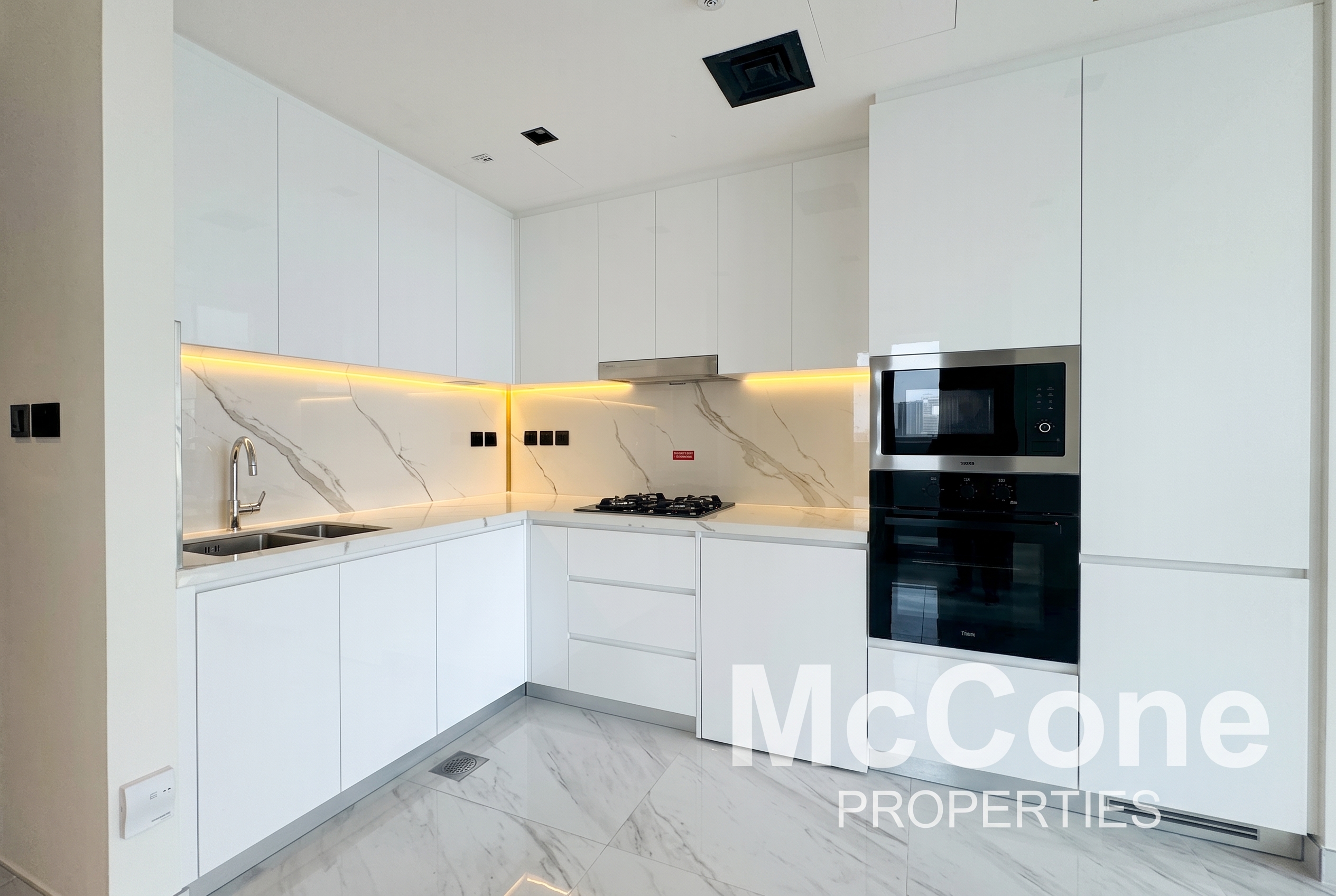 2 Bedroom Apartment for Sale in Samana Miami, Jumeirah Village Circle — photo 3 of 21