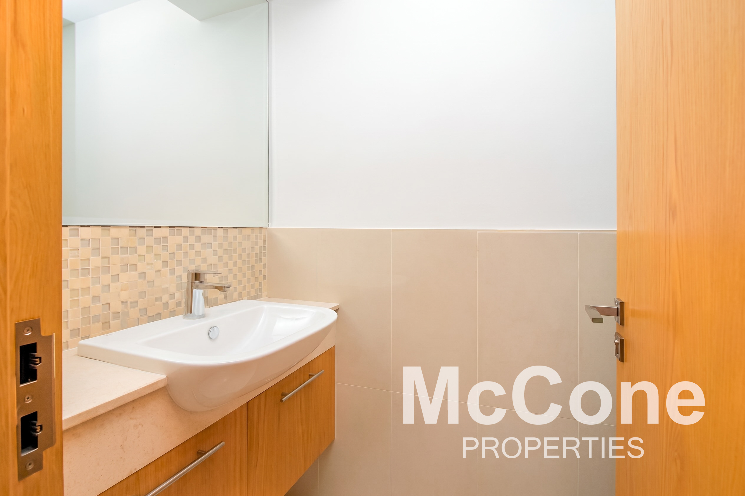 1 Bedroom Apartment for Sale in Bellevue Tower 2, Downtown Dubai — photo 9 of 12
