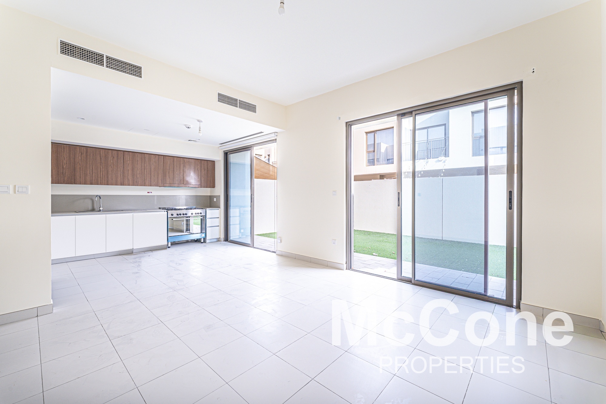 4 Bedroom Villa for Sale in Parkside 2, Dubai South (Dubai World Central) — photo 2 of 26