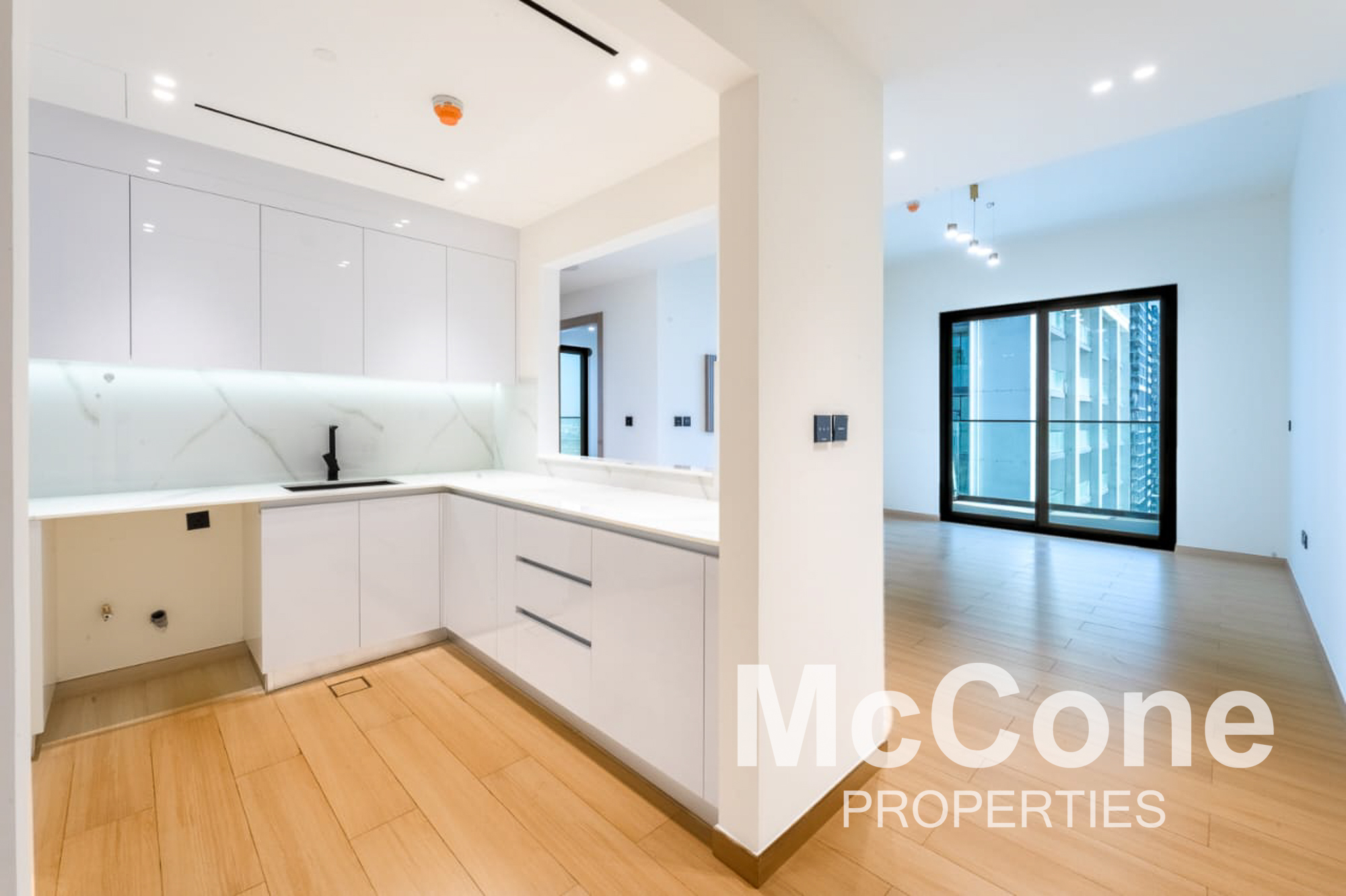2 Bedroom Apartment for Sale in Binghatti Heights, Jumeirah Village Circle — photo 4 of 13