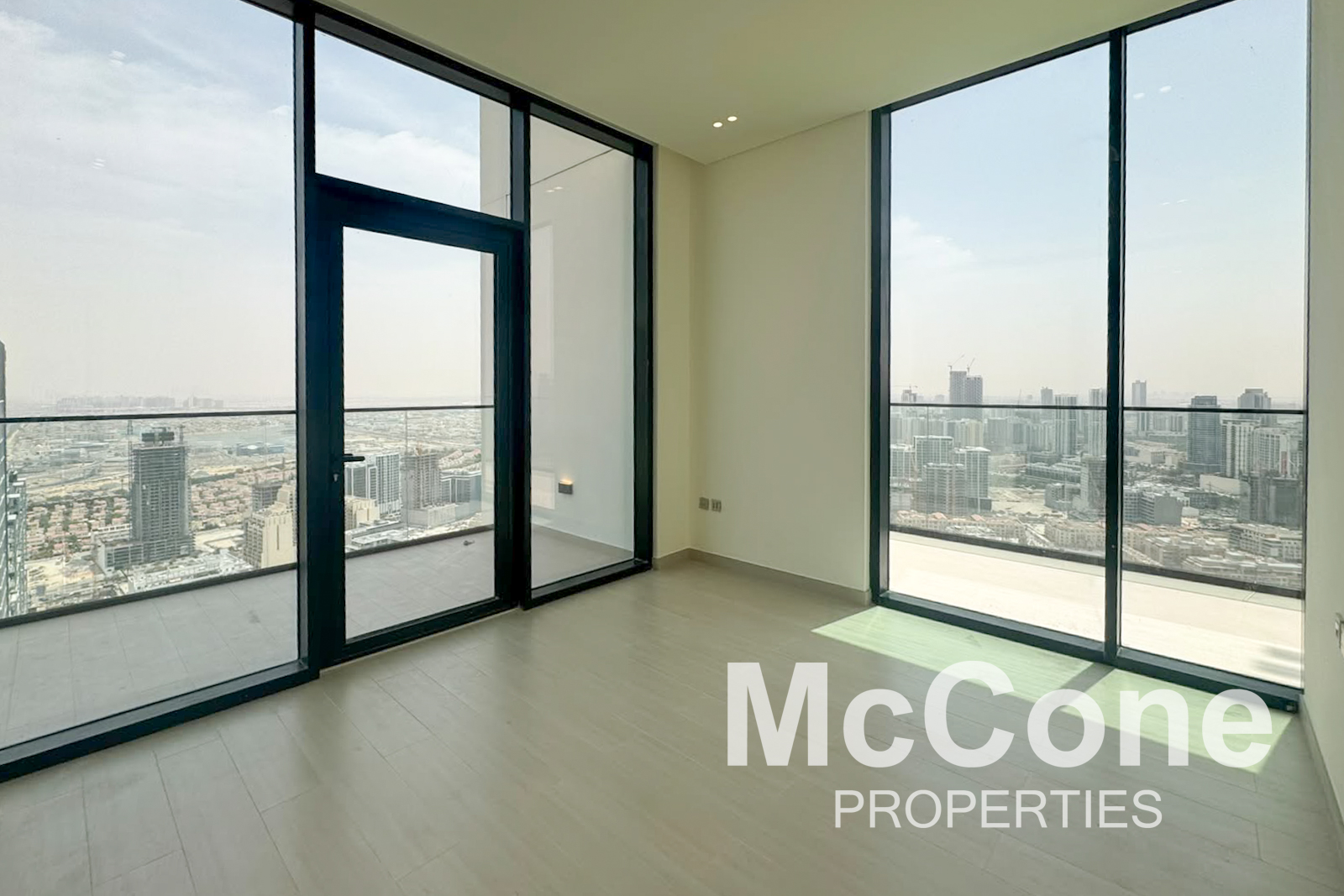 1 Bedroom Apartment for Sale in Binghatti Apex, Jumeirah Village Circle — photo 4 of 13
