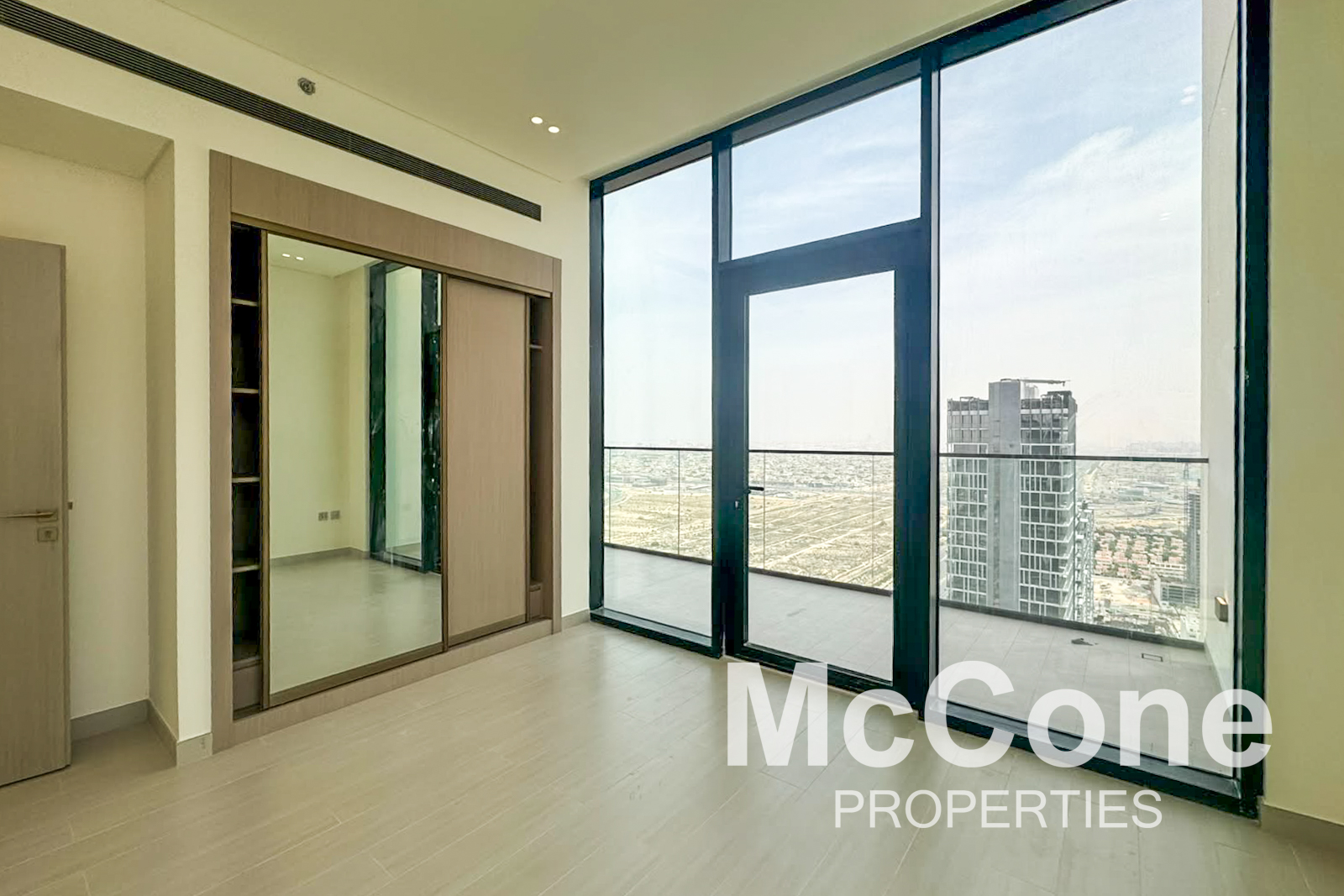 1 Bedroom Apartment for Sale in Binghatti Apex, Jumeirah Village Circle — photo 7 of 13