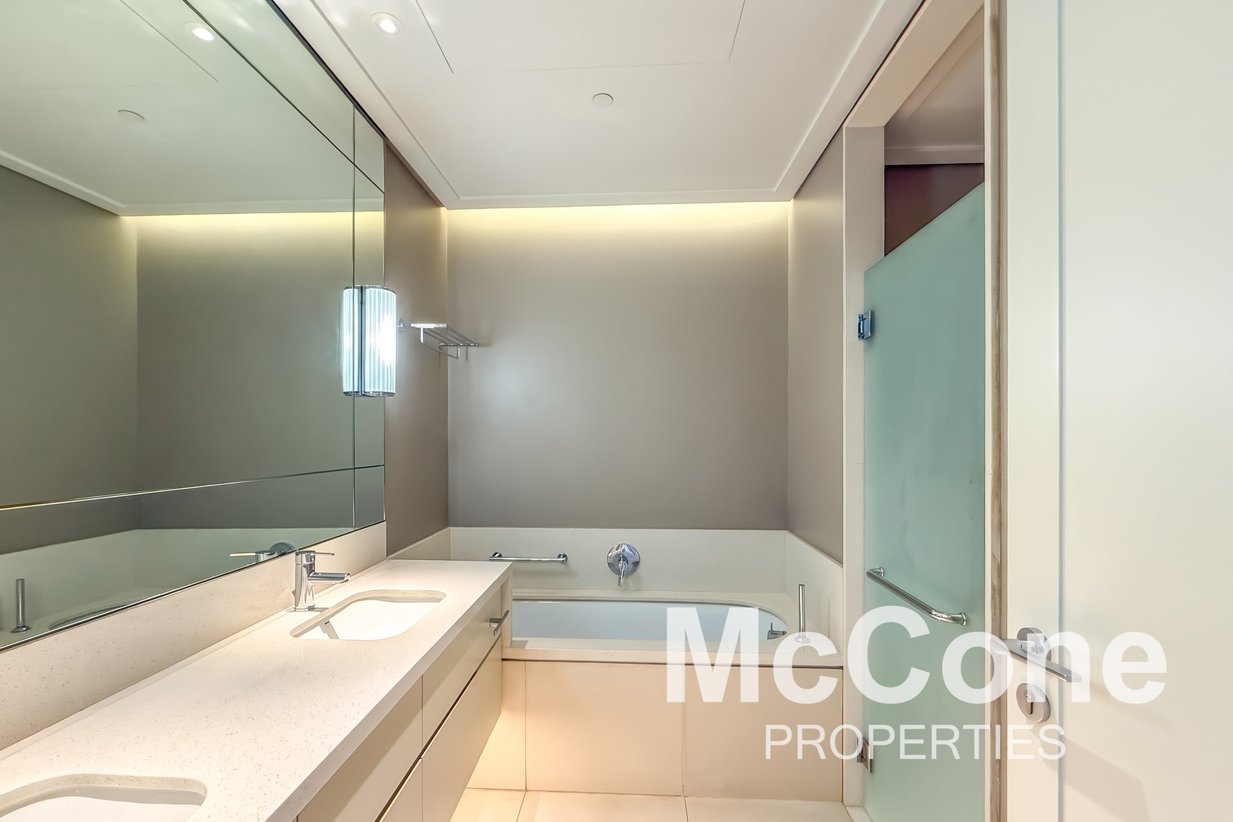 2 Bedroom Apartment for Sale in Vida Residence Downtown, Downtown Dubai — photograph 17 of 20