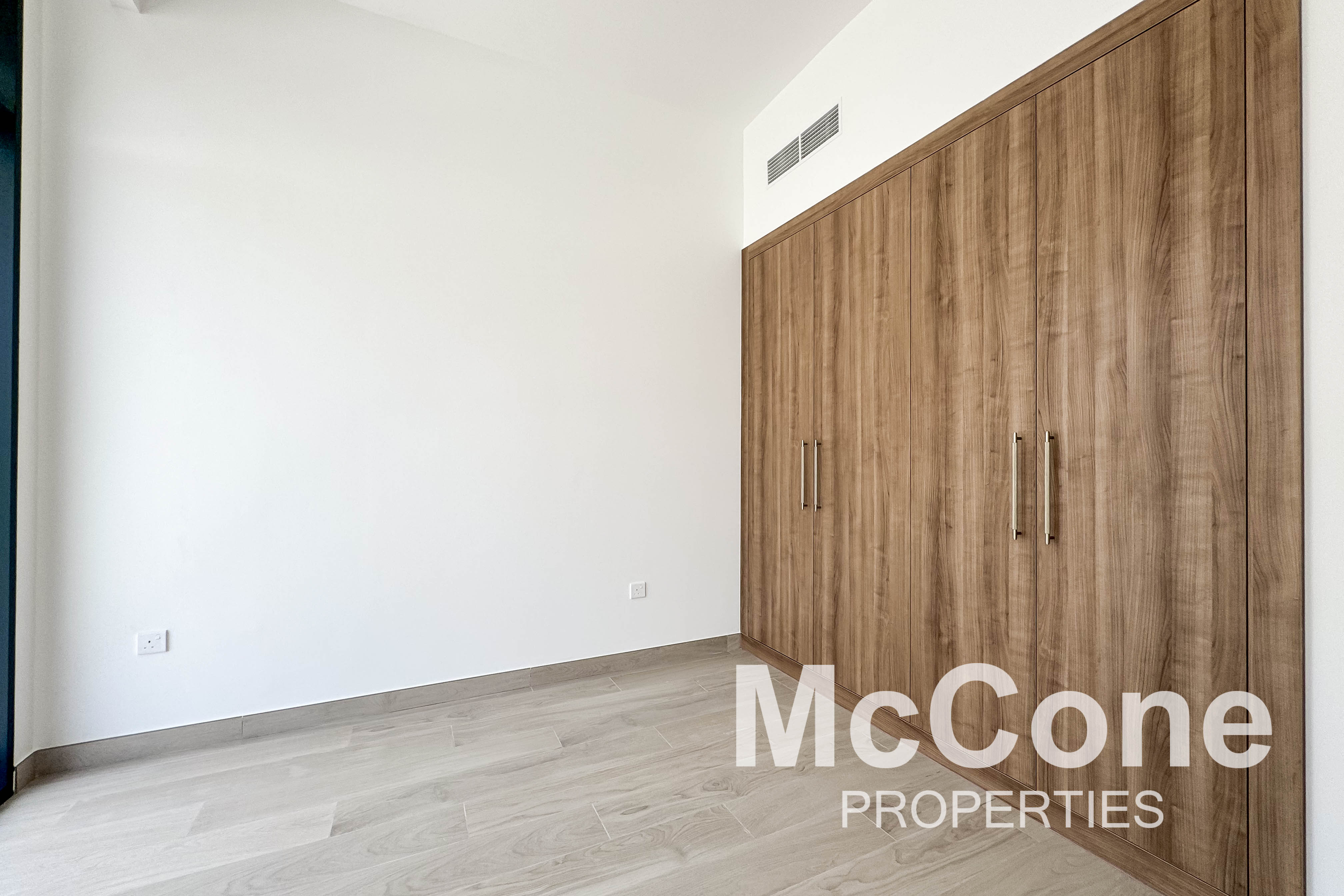 2 Bedroom Apartment for Sale in Azizi Riviera Beachfront Tower B, Meydan — photo 6 of 13