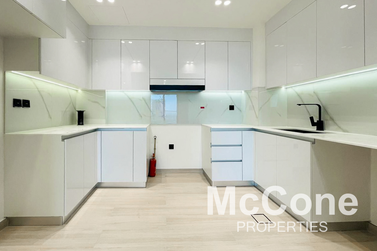 3 Bedroom Apartment for Sale in Binghatti Heights, Jumeirah Village Circle — photo 4 of 15