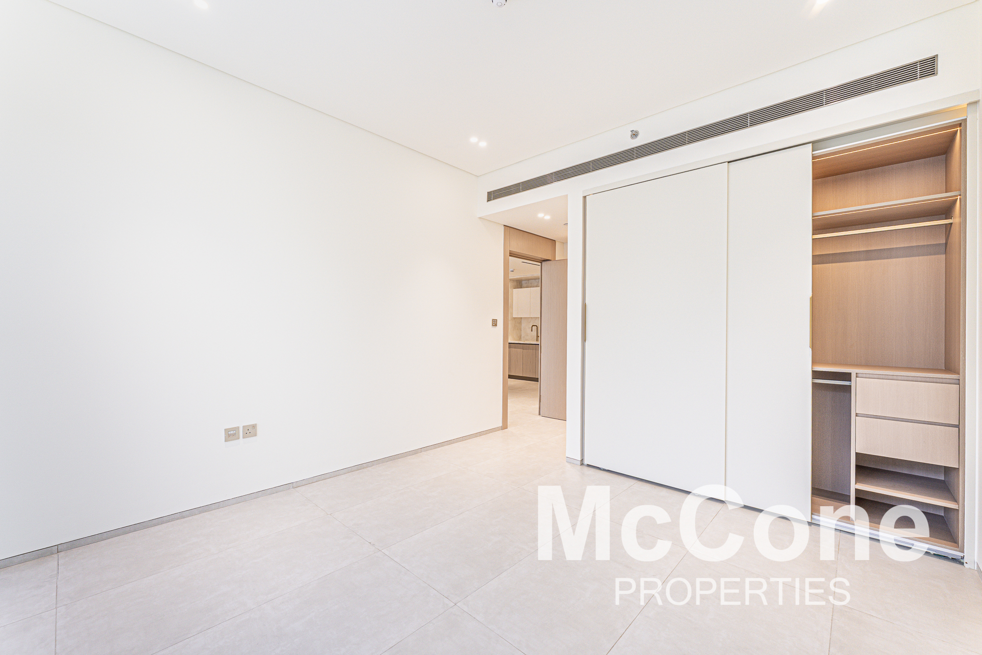 1 Bedroom Apartment for Sale in Binghatti Ivory, Al Jaddaf — photo 7 of 14