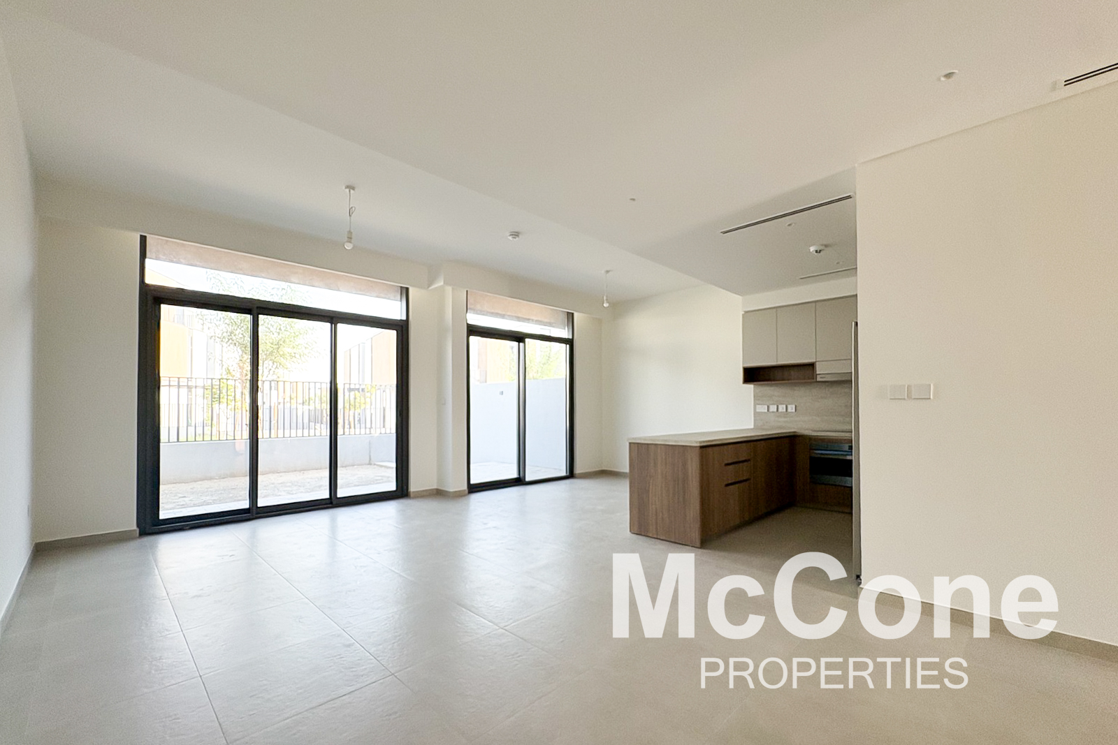 3 Bedroom Townhouse for Sale in Mudon Al ranim 4, Mudon — photo 2 of 15