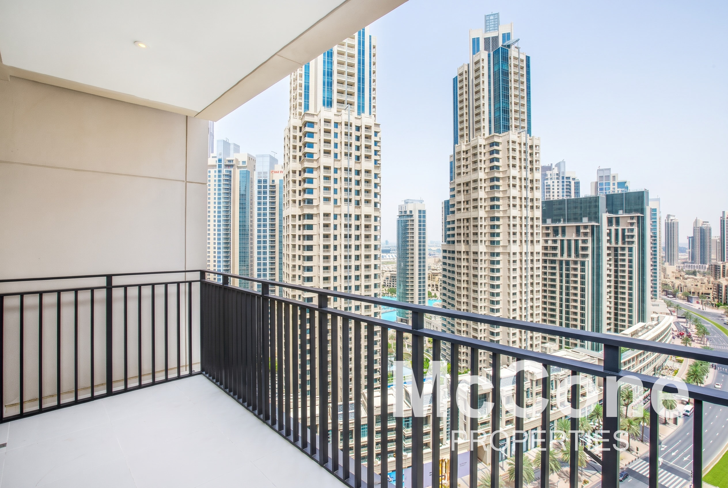 2 Bedroom Apartment for Sale in Boulevard Crescent Tower 2, Downtown Dubai — photograph 16 of 17