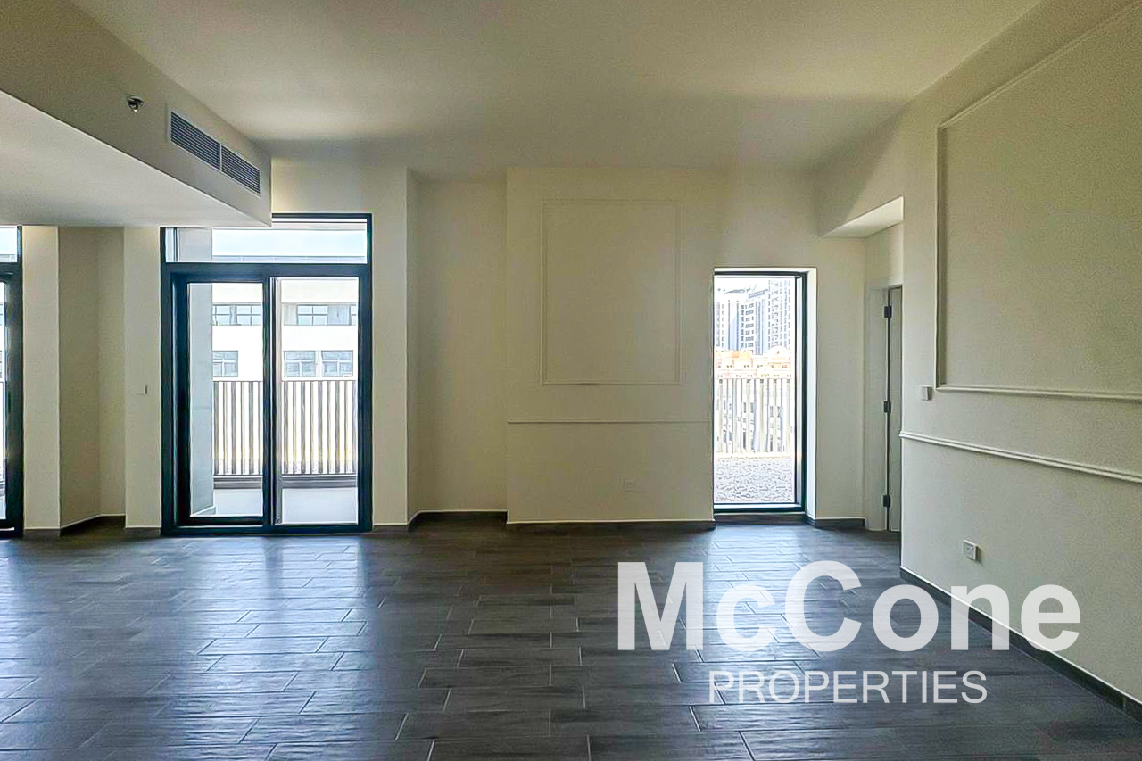 2 Bedroom Apartment for Sale in Belgravia Square, Jumeirah Village Circle — photo 3 of 21