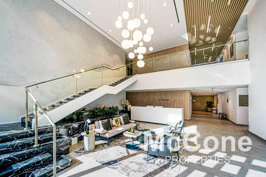 2 Bedroom Apartment for Sale in Belgravia Square, Jumeirah Village Circle — photograph 18 of 21