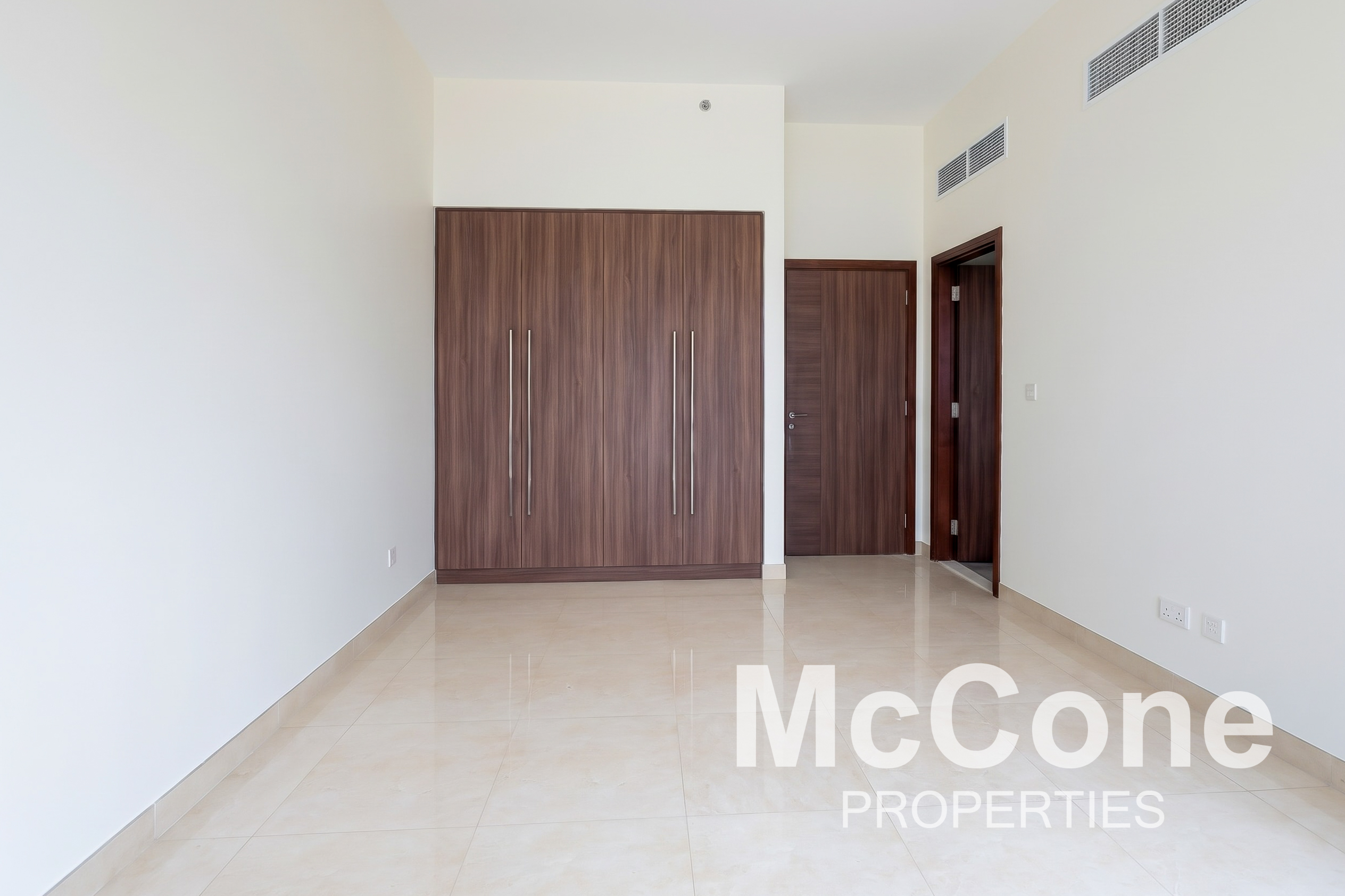 3 Bedroom Apartment for Sale in Imperial Avenue, Downtown Dubai — photo 5 of 11