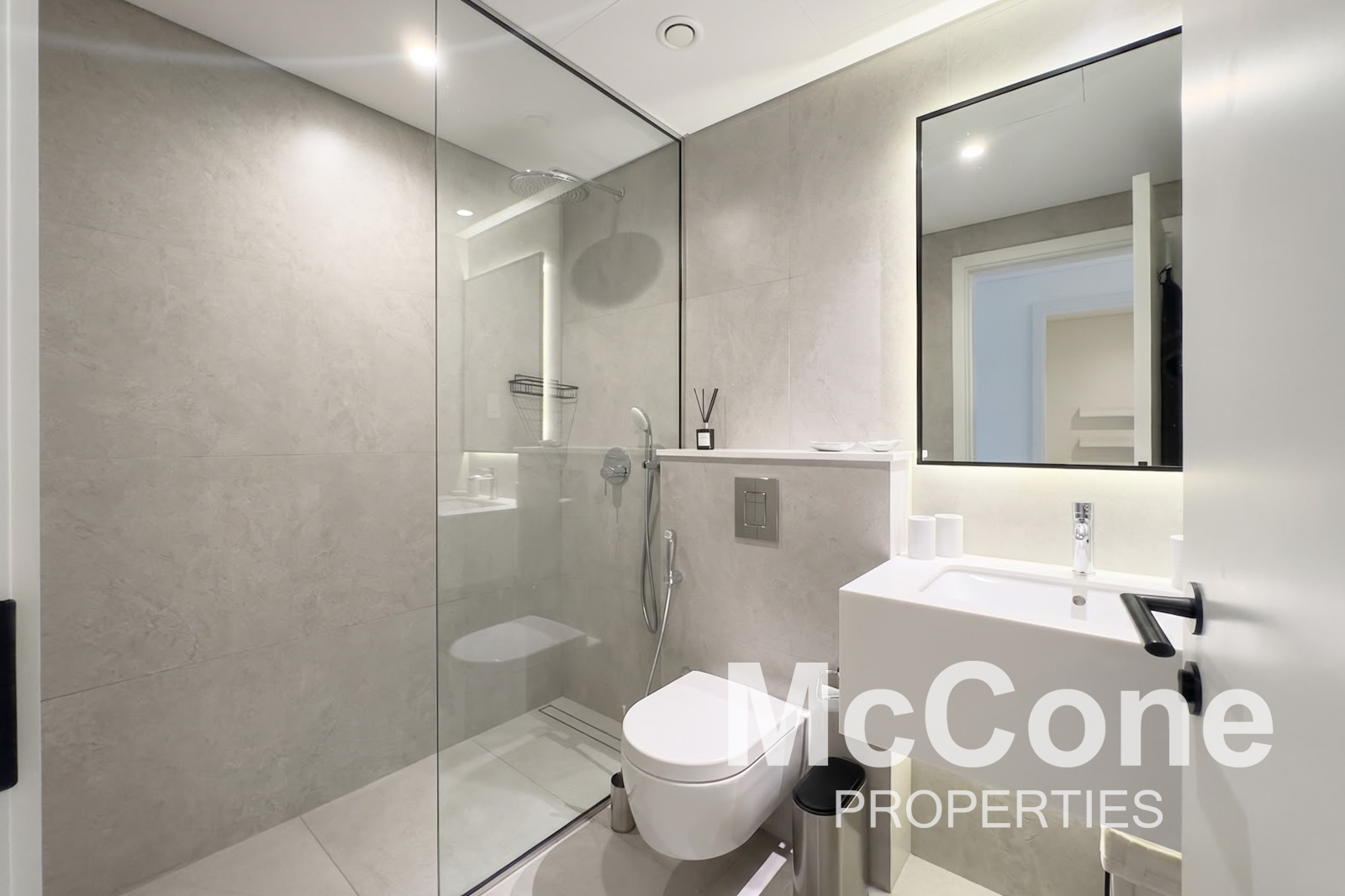 2 Bedroom Apartment for Sale in Cubix Residences, Jumeirah Village Circle — photograph 15 of 18
