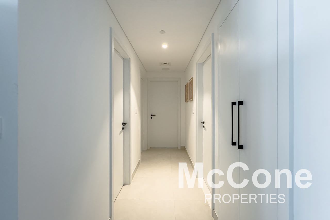2 Bedroom Apartment for Sale in Cubix Residences, Jumeirah Village Circle — photo 5 of 18