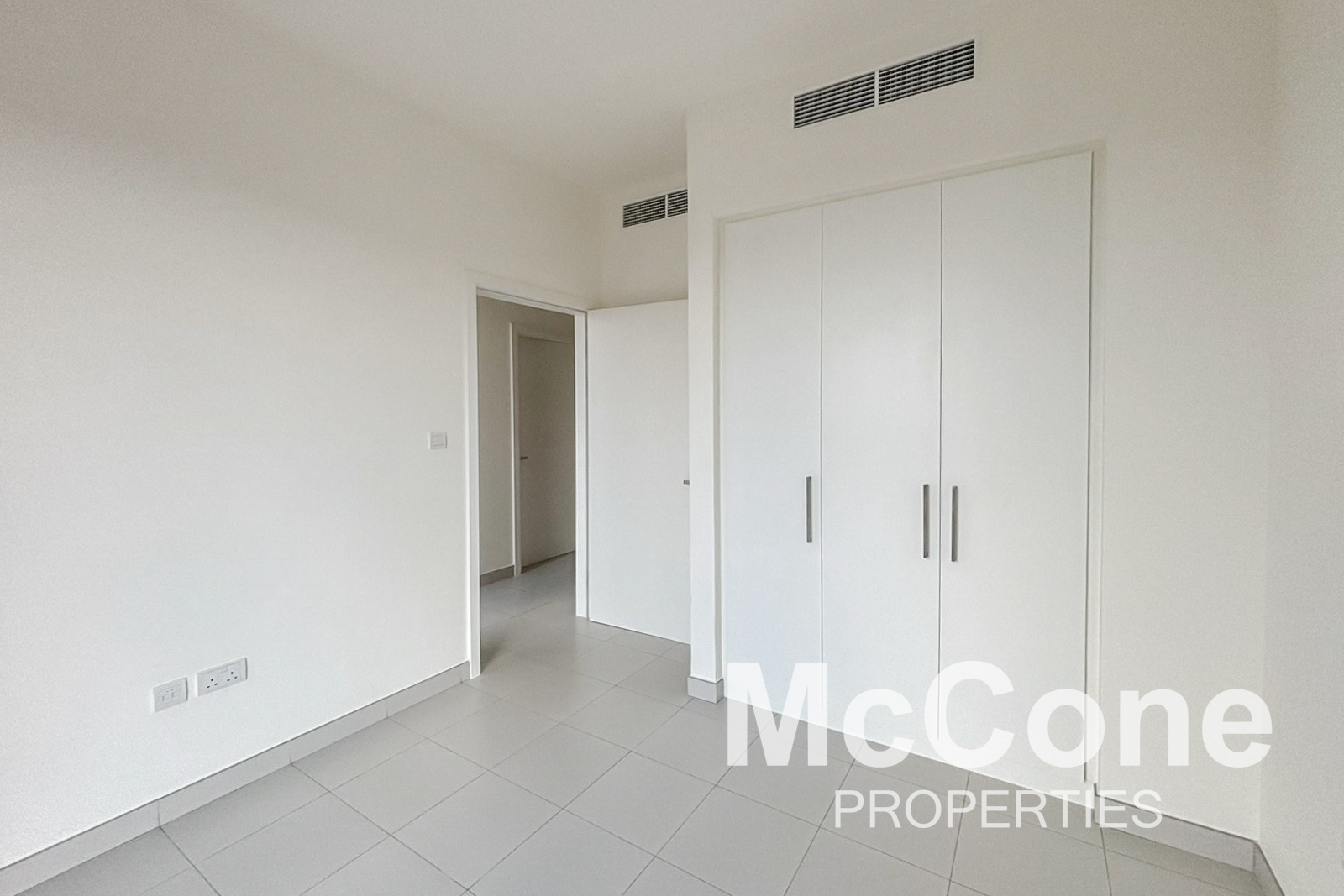 4 Bedroom Villa for Sale in Parkside 1, Dubai South (Dubai World Central) — photograph 10 of 23