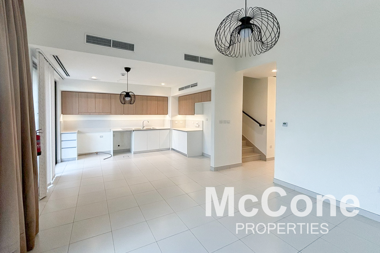 4 Bedroom Villa for Sale in Parkside 1, Dubai South (Dubai World Central) — photo 2 of 23