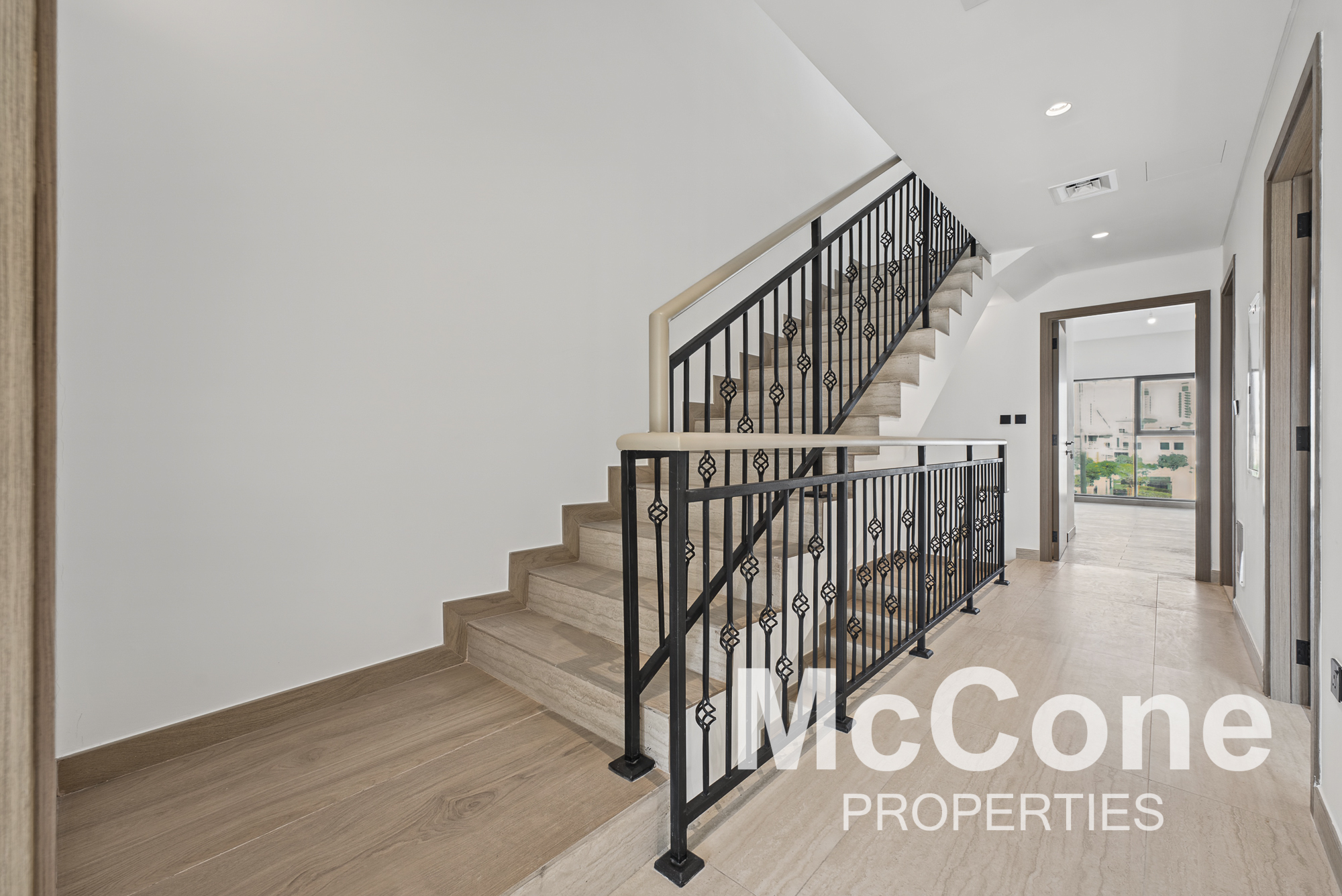 5 Bedroom Townhouse for Sale in Santorini, Damac Lagoons — photograph 13 of 30
