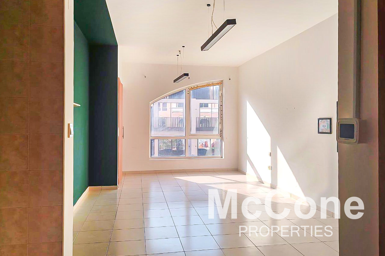 Studio Apartment for Sale in Maple 1, Jumeirah Village Circle — photo 2 of 14