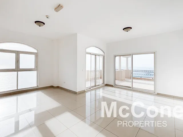 3 Bedroom Penthouse for Sale in Royal Breeze 2, Al Hamra Village