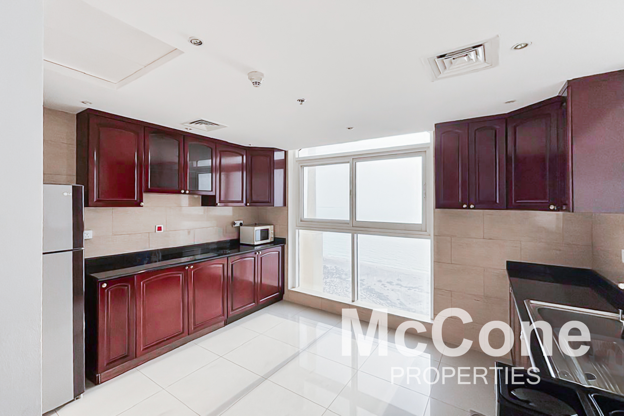 3 Bedroom Penthouse for Sale in Royal Breeze 2, Al Hamra Village — photo 7 of 20