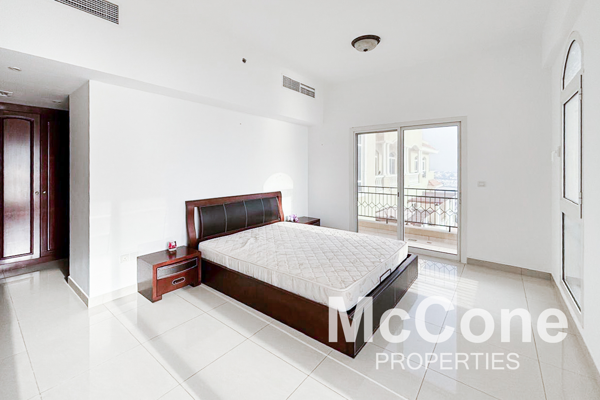 3 Bedroom Penthouse for Sale in Royal Breeze 2, Al Hamra Village — photo 9 of 20